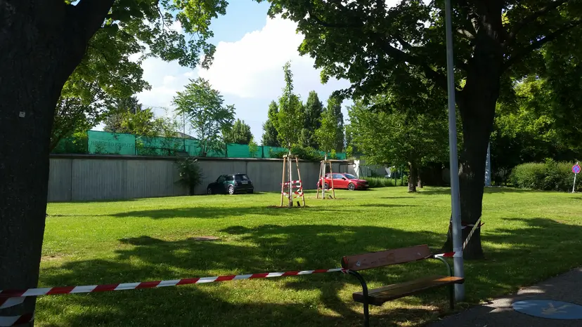 Spielplatz im "Park Modeschule Hetzendorf" 5