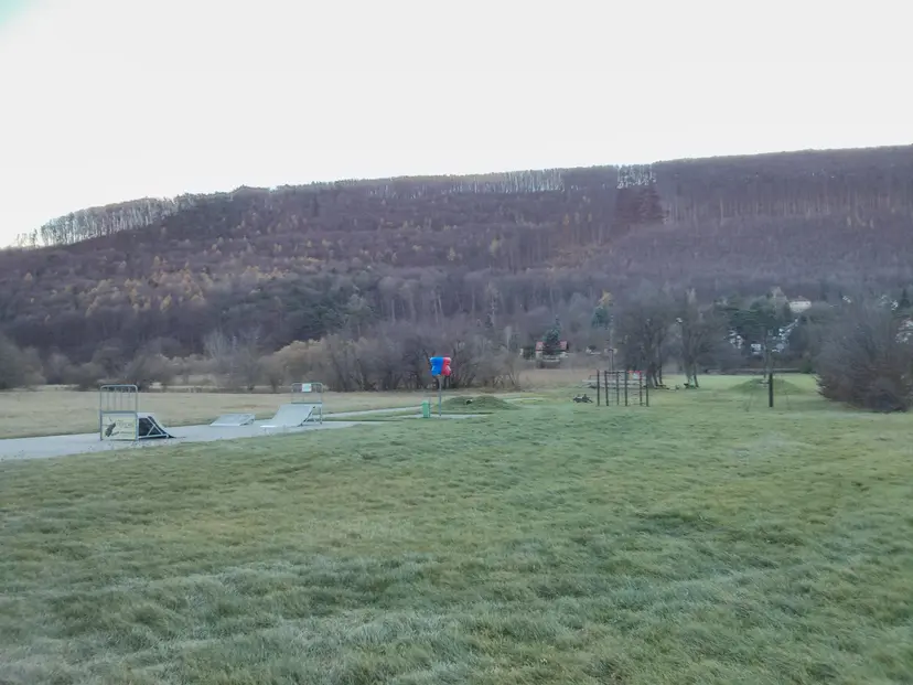 Spielplatz und Pump Track Fahrafeld Triesting 4