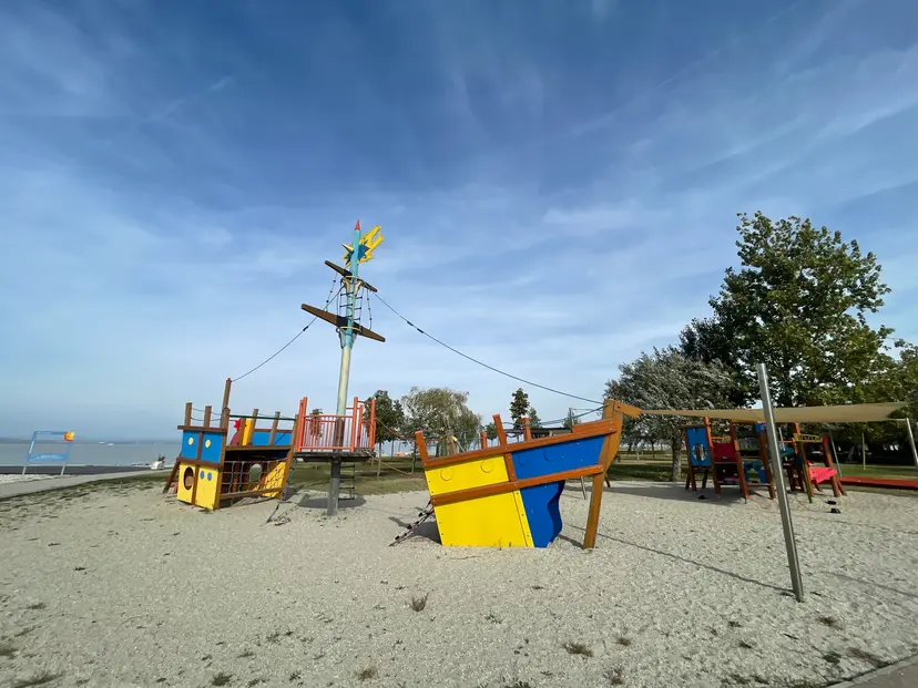 Spielplatz 5