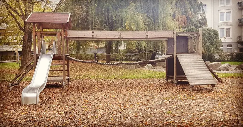 Weiherspielplatz 2