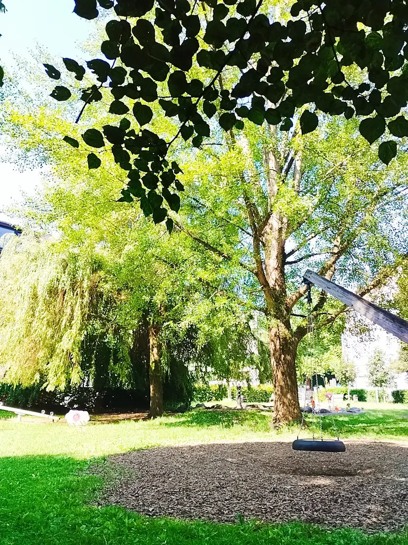 Weiherspielplatz 4