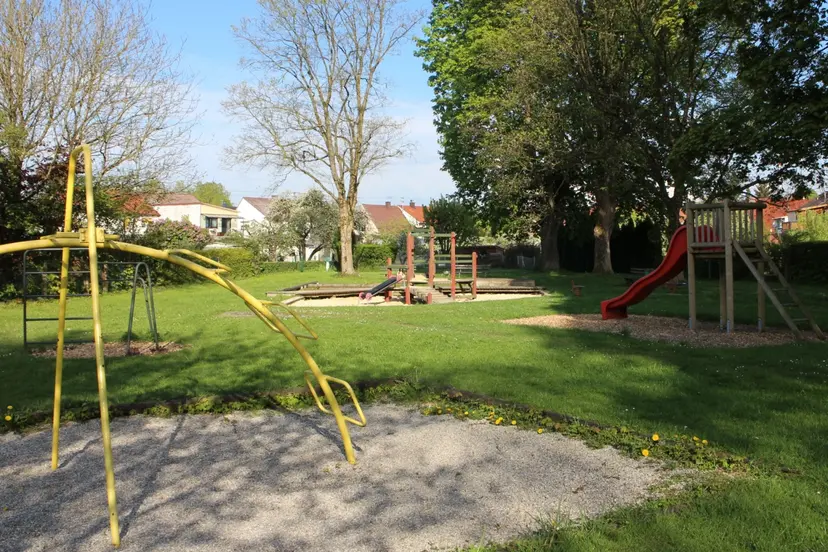 Spielplatz Wenger-Straße 4