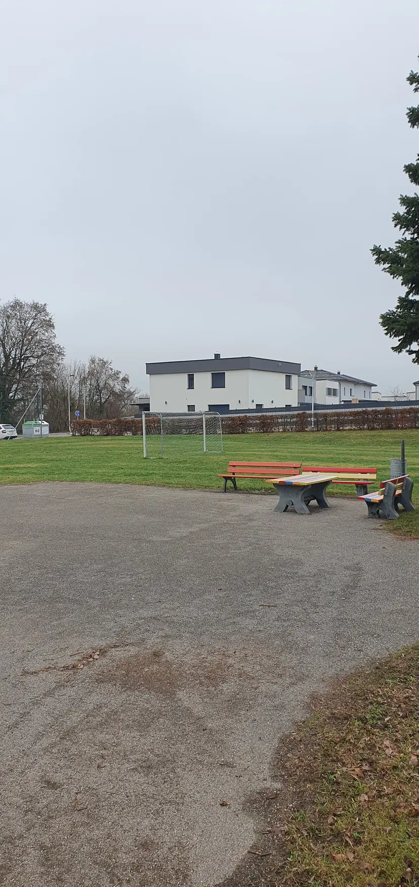 Öffensichtlicher Spielplatz 4