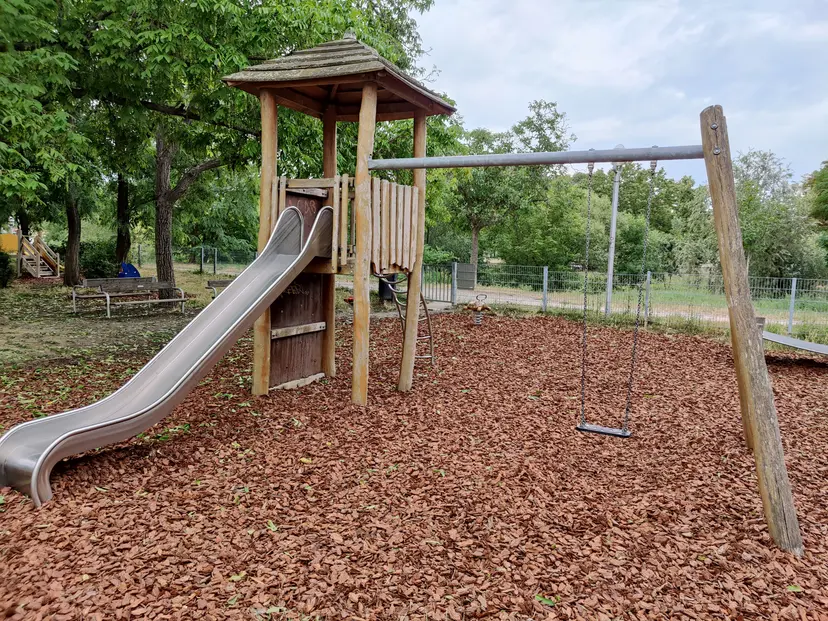 Bischofplatz SPIELPLATZ 2