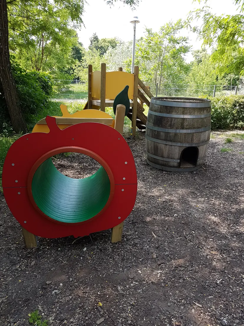Bischofplatz SPIELPLATZ 3