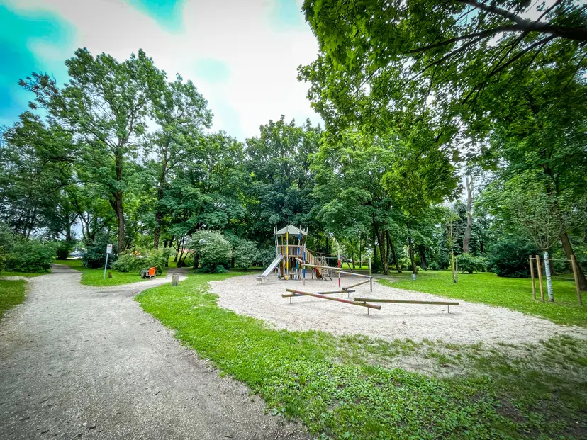 Kinderspielplatz Dauphinestraße 2