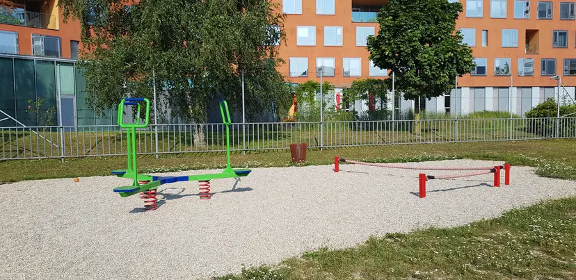 Spielplatz beim WIFI 4