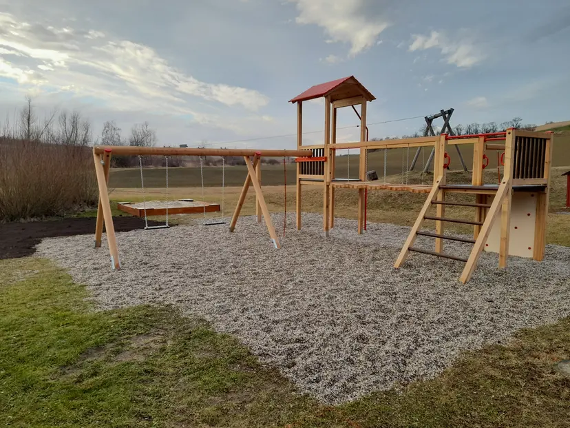 Spielplatz Groß 2