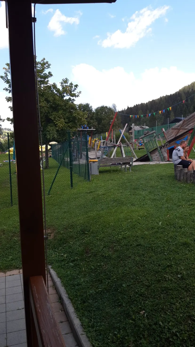 Öffentlicher Spielplatz 3