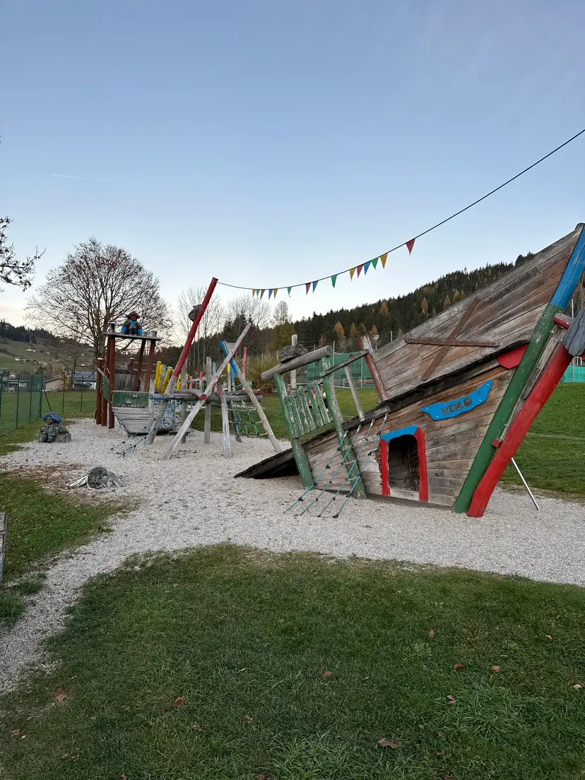 Öffentlicher Spielplatz 4