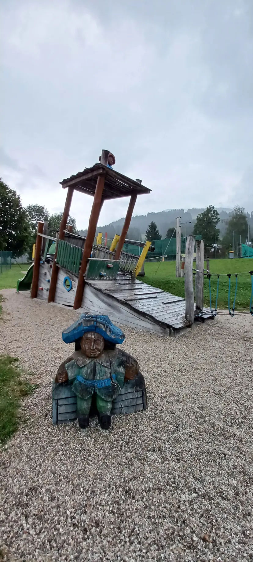 Öffentlicher Spielplatz 6
