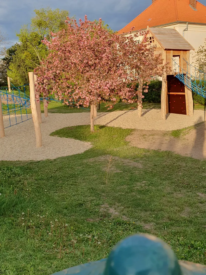 Spielplatz am Denkmalplatz 3