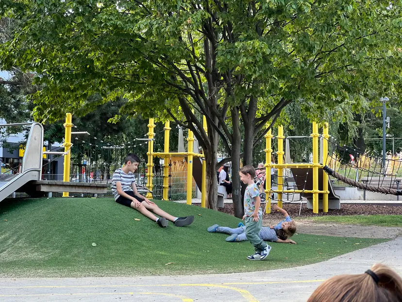 Kleinkinderspielplatz 3