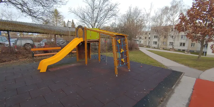 Spielplatz 4