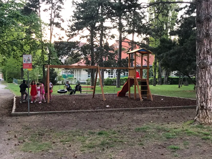 Spielplatz Ulmenhof 5