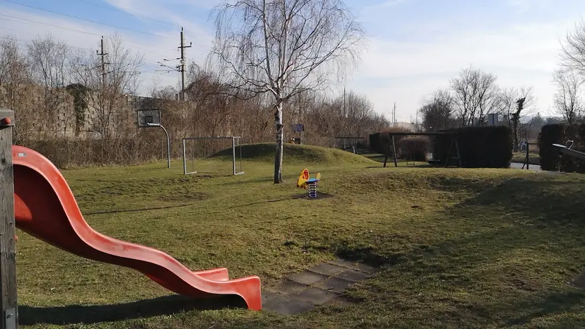 Spielplatz am Platengrund 4