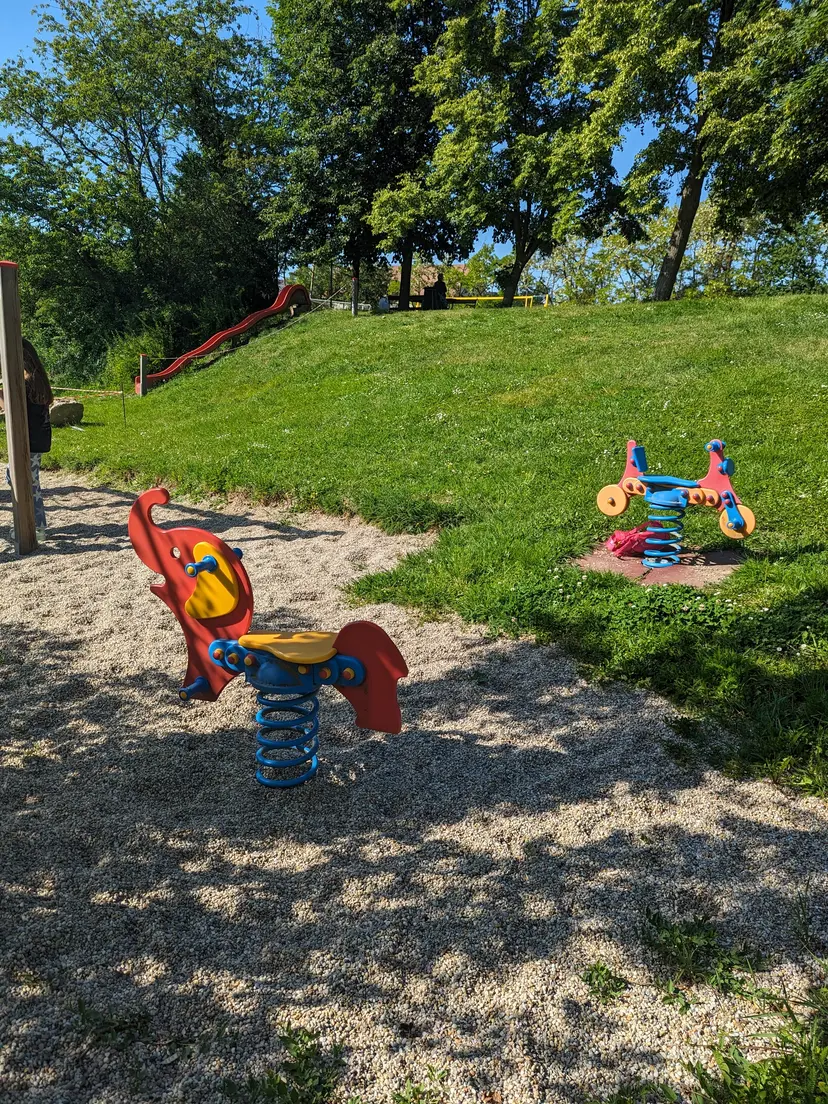 Spielplatz Niederfellabrunn 3