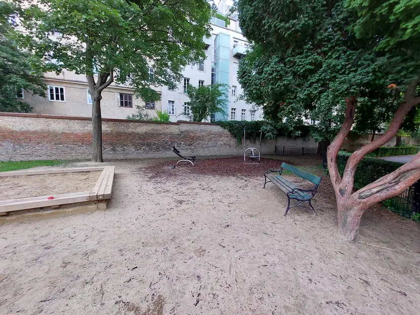 Spielplatz no. 3 3