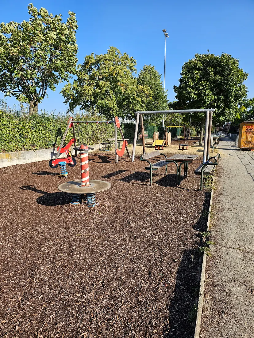 Spielplatz Schmelz 2