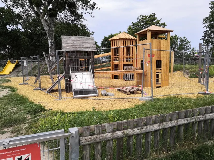 Children's Playground Danube Island 3 2