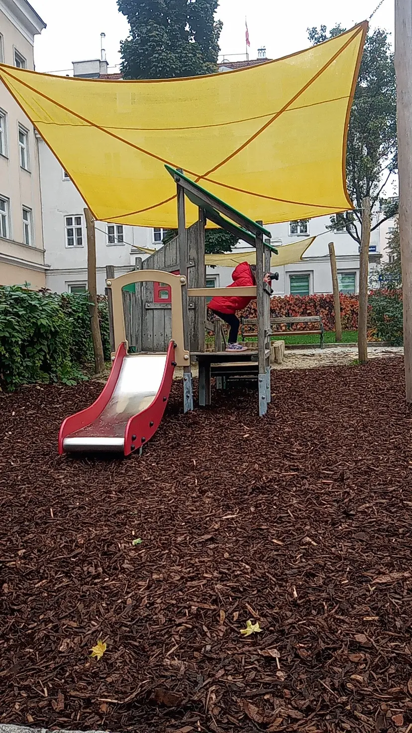 Kinderspielplatz 5