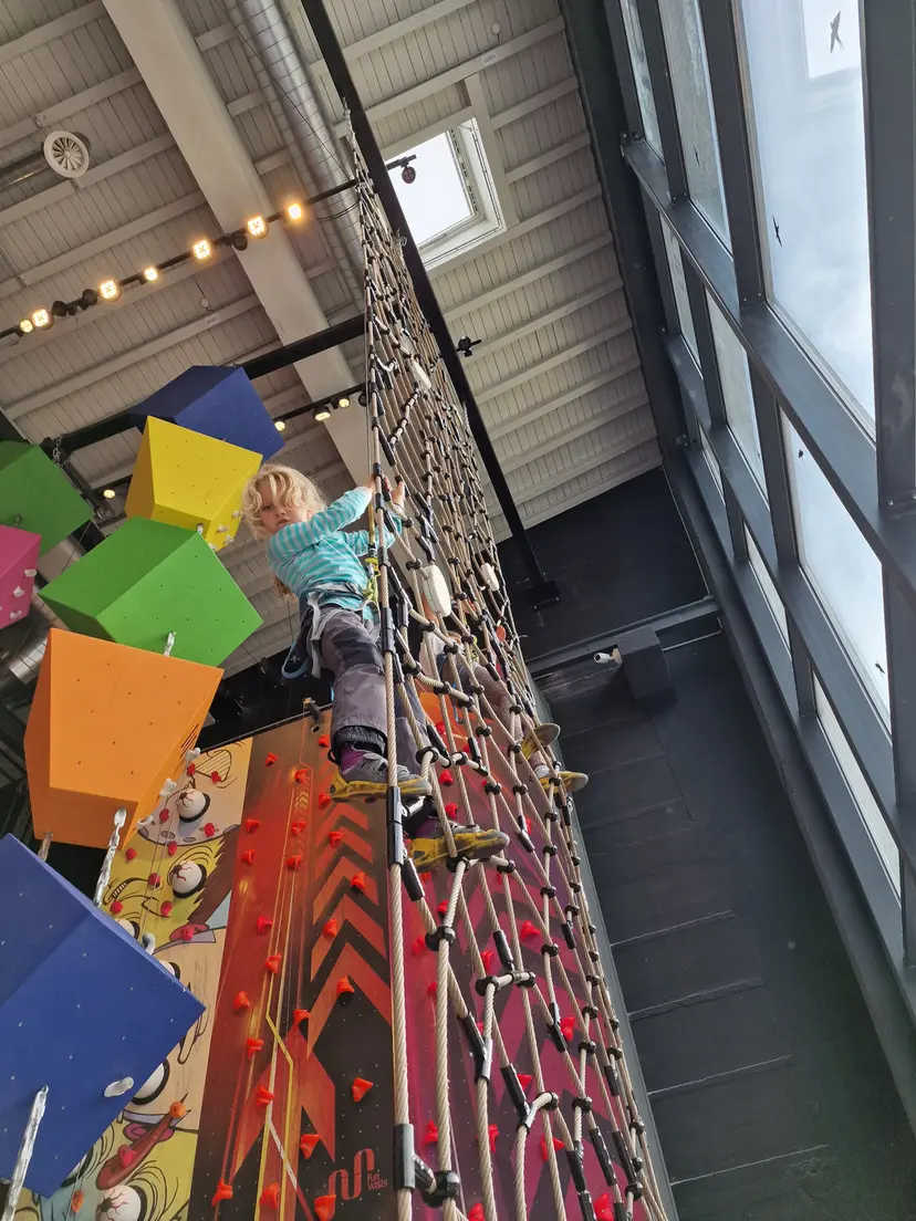 Indoor Arena Fiss 6