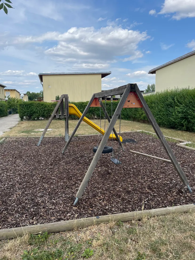 Spielplatz Zirbenweg 4