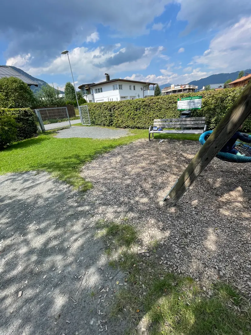 Öffentlicher Spielplatz St. Johann Schwarzingerfeld 3