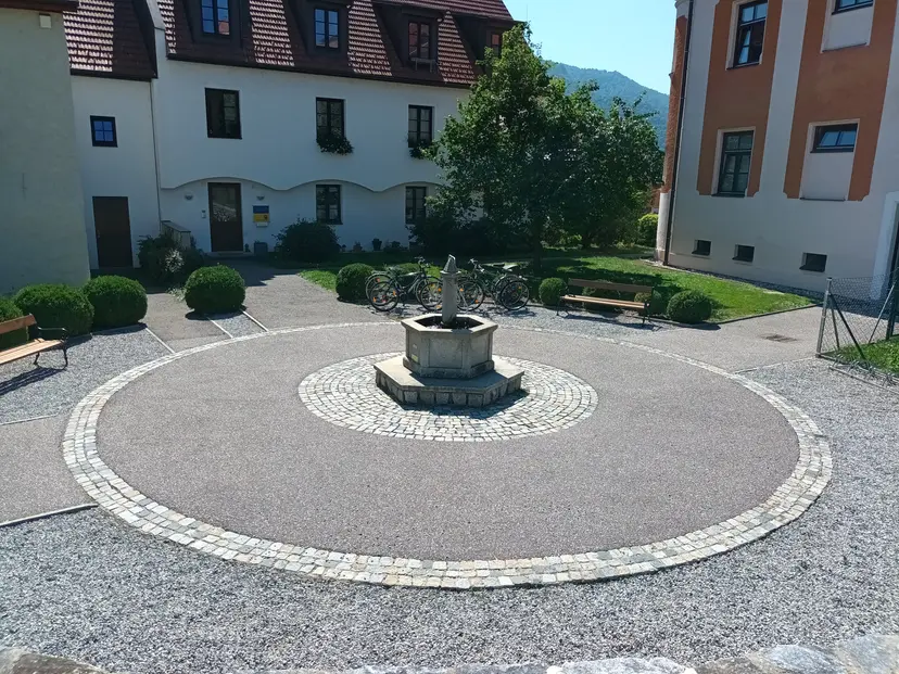 Spielplatz Rathausplatz 4