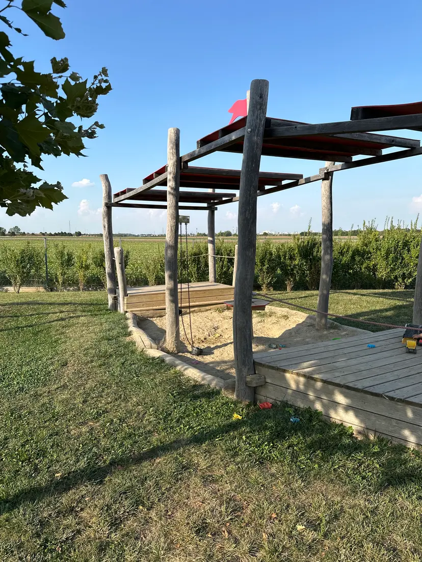 Kinderspielplatz 4