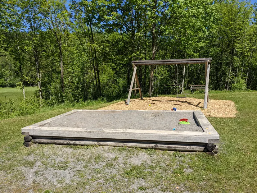 Spielplatz und Grillplatz am Stausee Andelsbuch 4