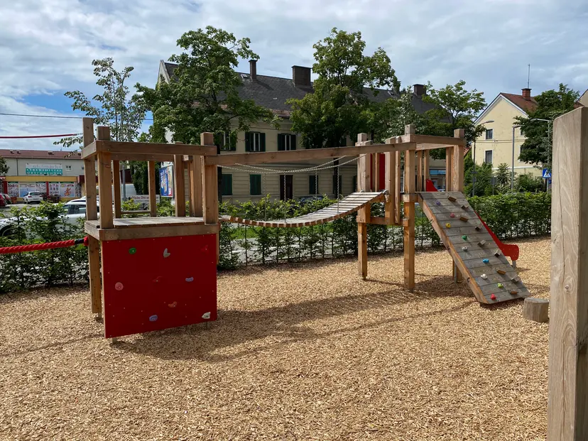 Kinderspielplatz 4