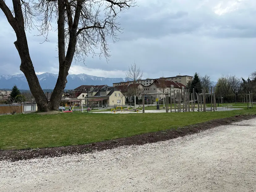 Spielplatz am Grünen Eck Perau 5