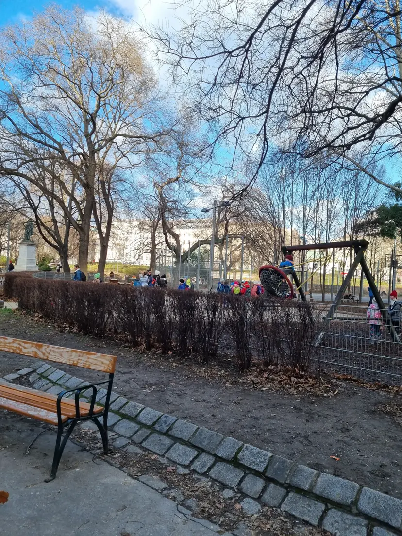 Spielplatz für Kleinkinder 6