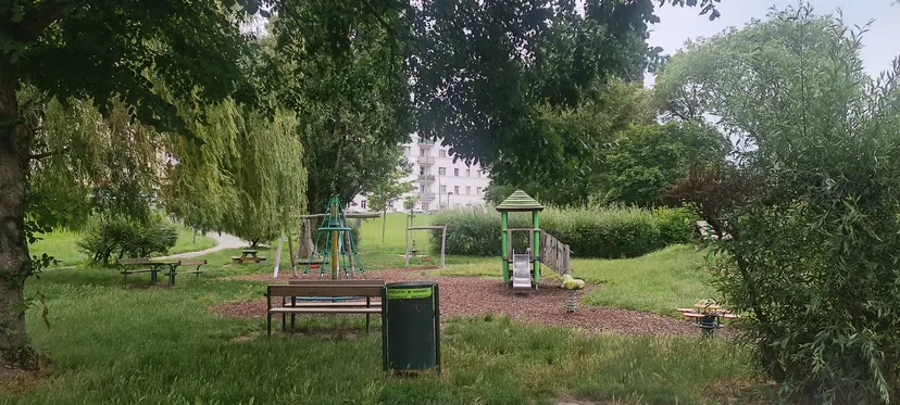 Kinderspielplatz 4