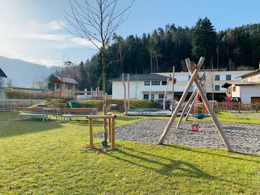 Spielplatz Heldenstraße 4
