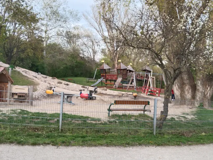 Spielplatz 3
