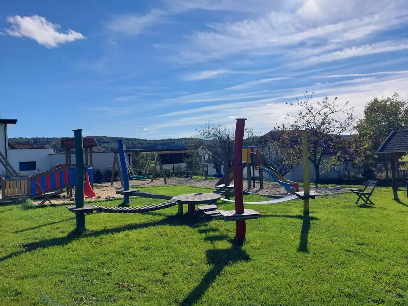 Öffentlicher Spielplatz 2