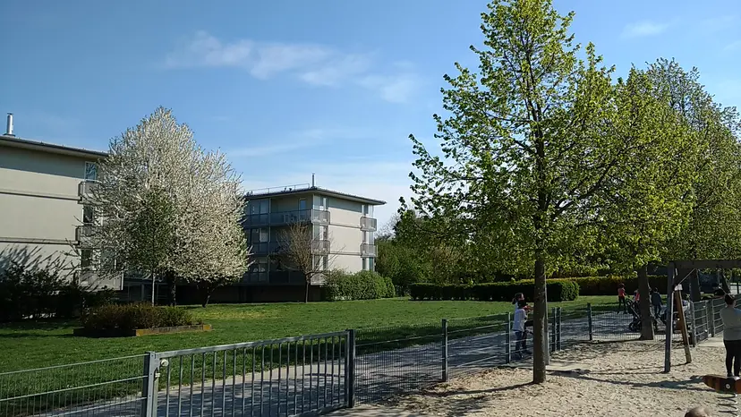Spielplatz Raphael-Donner-Allee 3
