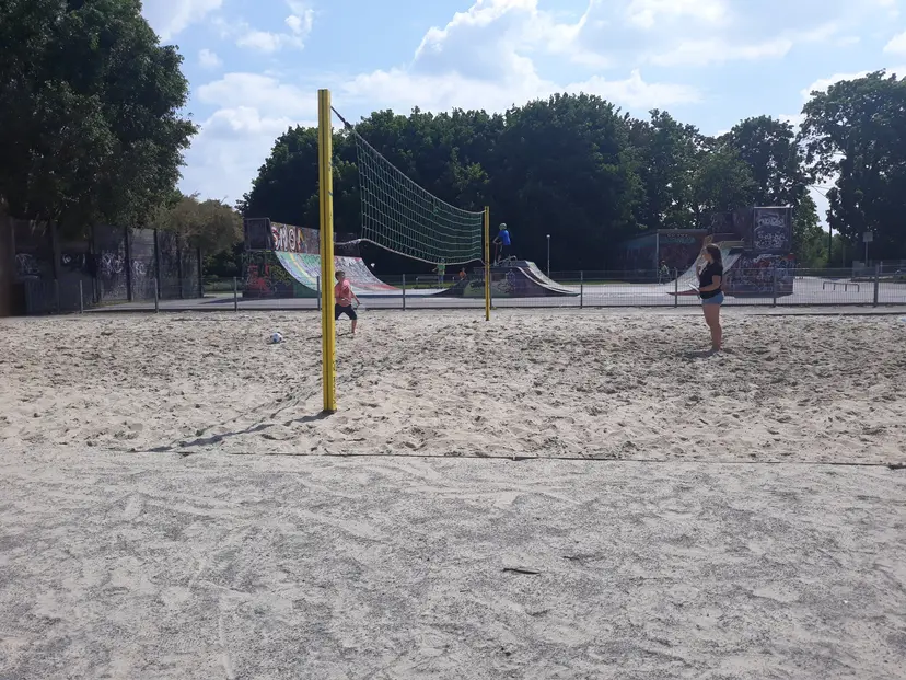 Spielplatz Raphael-Donner-Allee 6