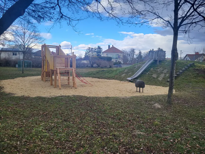Kinderspielplatz Neusüßenbrunn 3