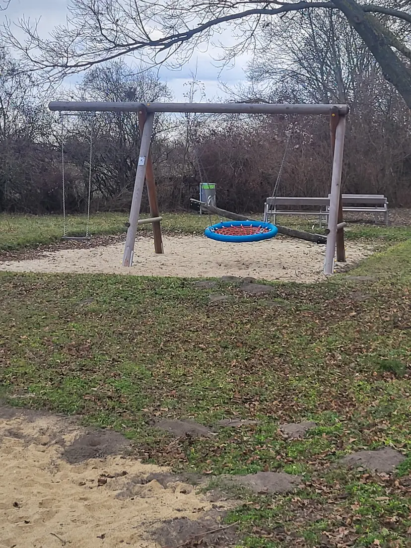 Kinderspielplatz Neusüßenbrunn 6