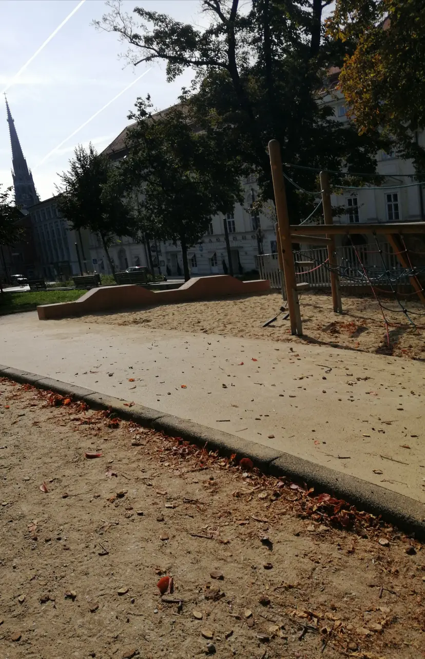 Spielplatz Landhauspark 3