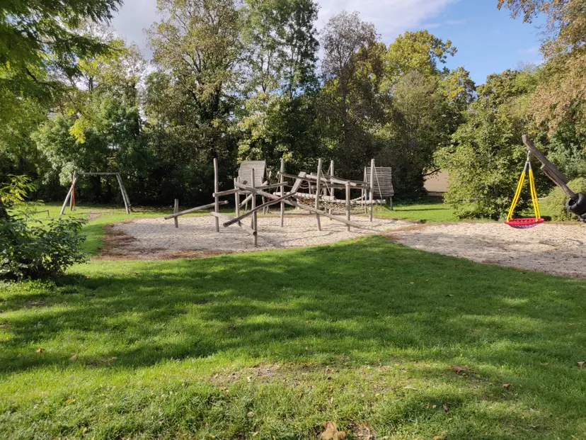 Spielplatz Schlosswiese 6