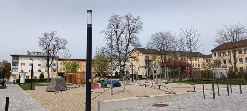 Spielplatz 4
