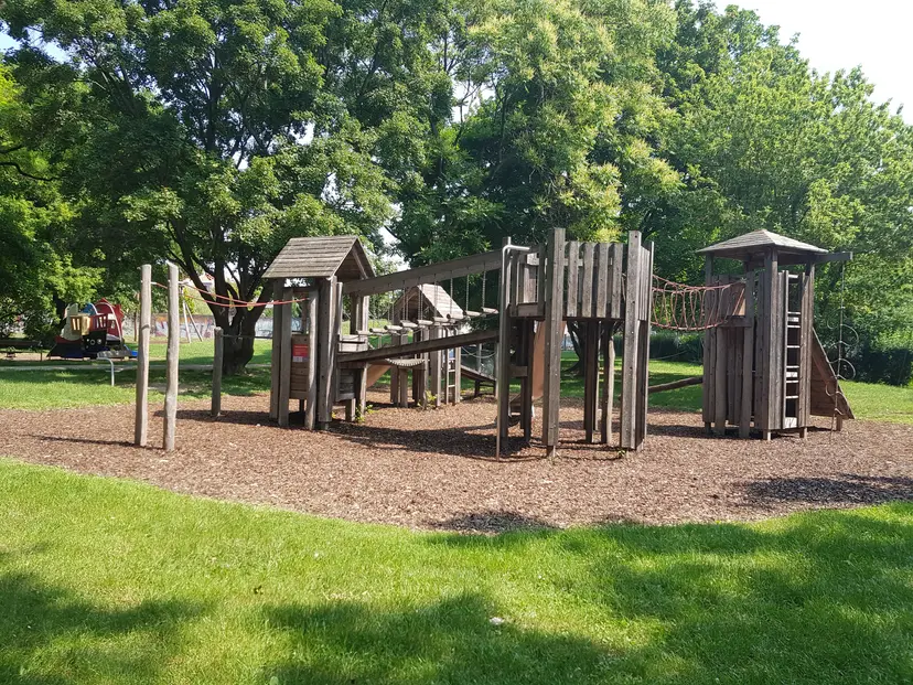 Spielplatz 3