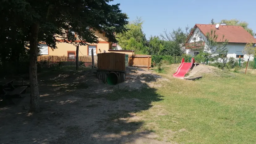 Spielplatz Straußgasse Möllersdorf 5