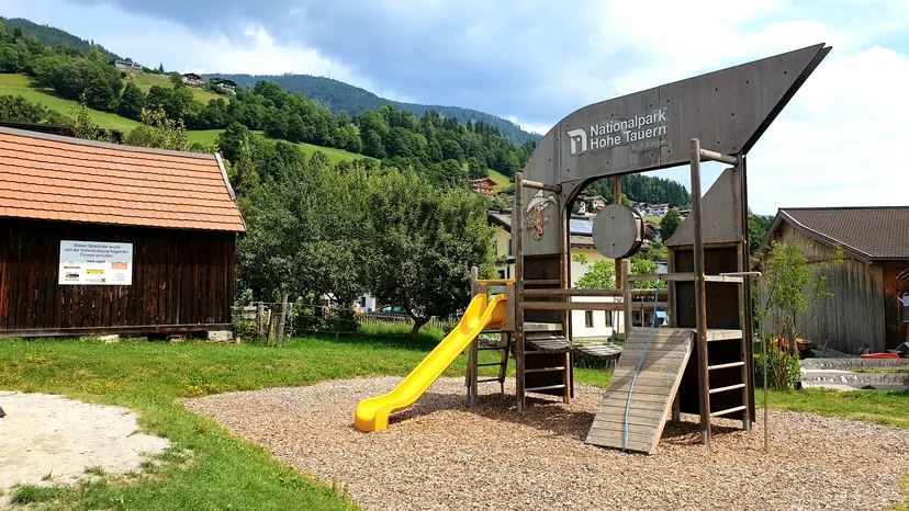 Kinderspielplatz beim Metzgerbichl 6