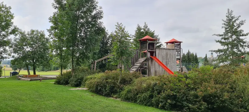 Kinderspielplatz 4