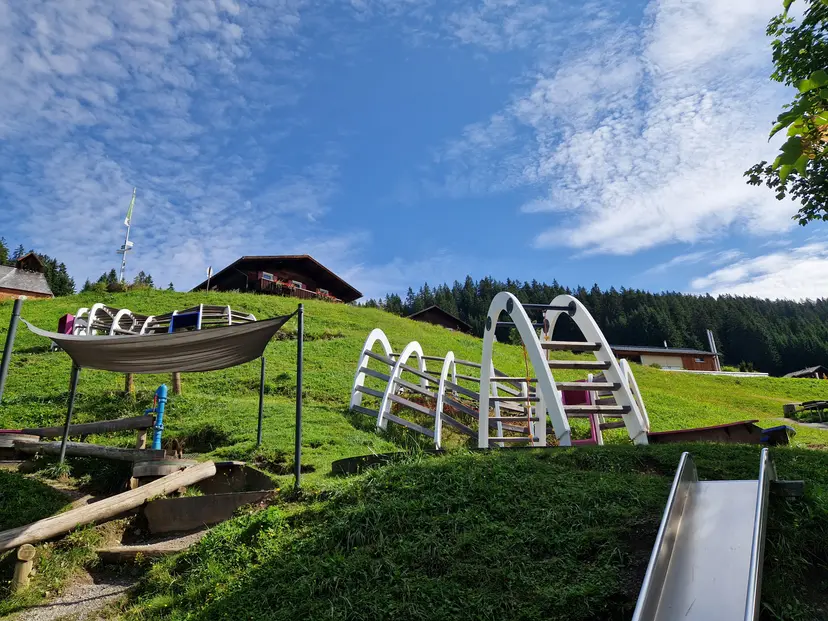 Silberspielwelt - Spielplatz mit über 1.000m² inkl. Hüpfburg und Holzkugelbahn 3